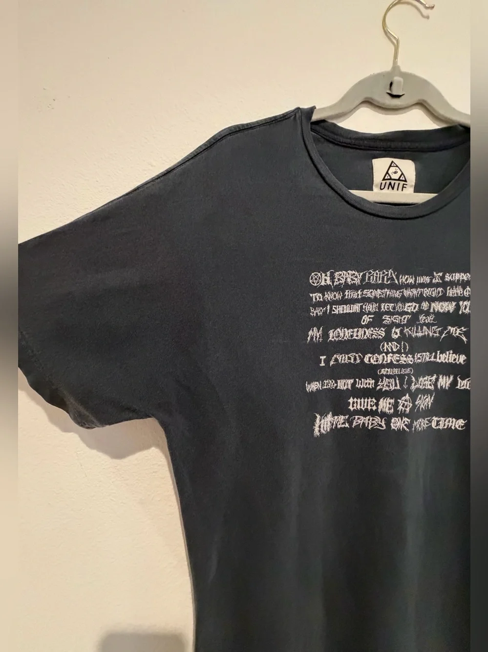 RARE UNIF black grunge oversized shirt Hit Me Baby One More Time Graphic Y2K xs - Picture 5 of 7